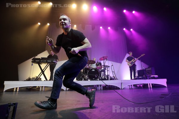 FUTURE ISLANDS - 2022-11-07 - PARIS - Olympia - 